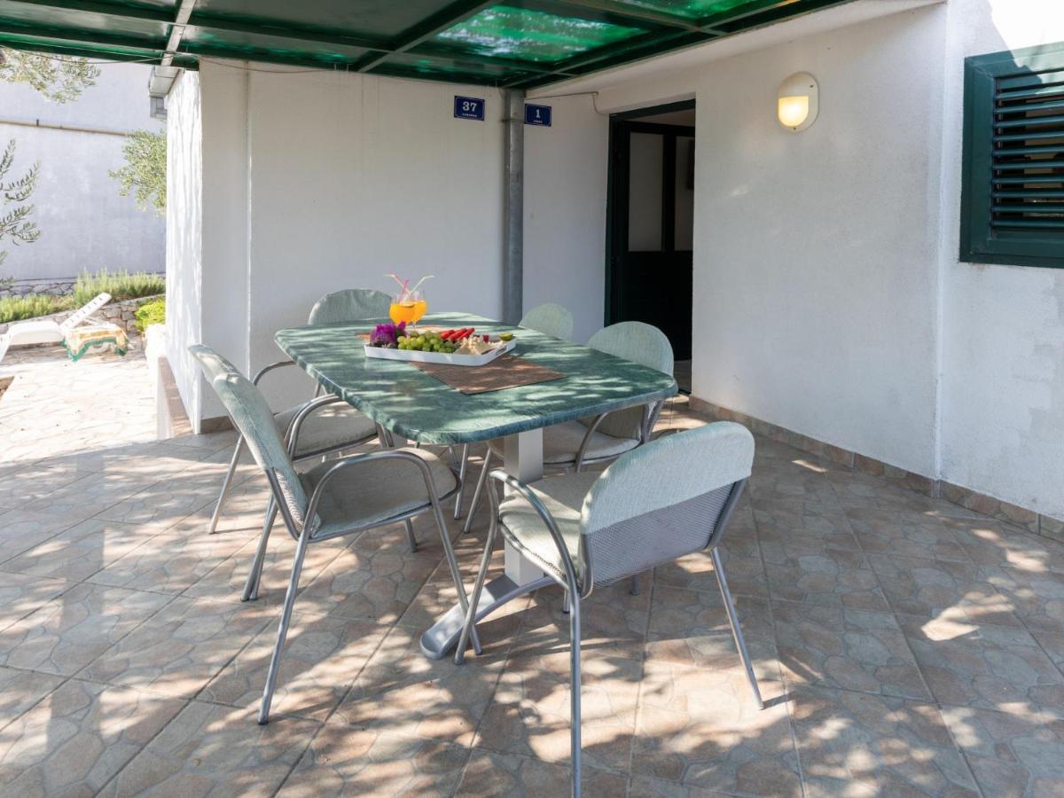 Holiday Home Dubra By Interhome Komarna Eksteriør billede