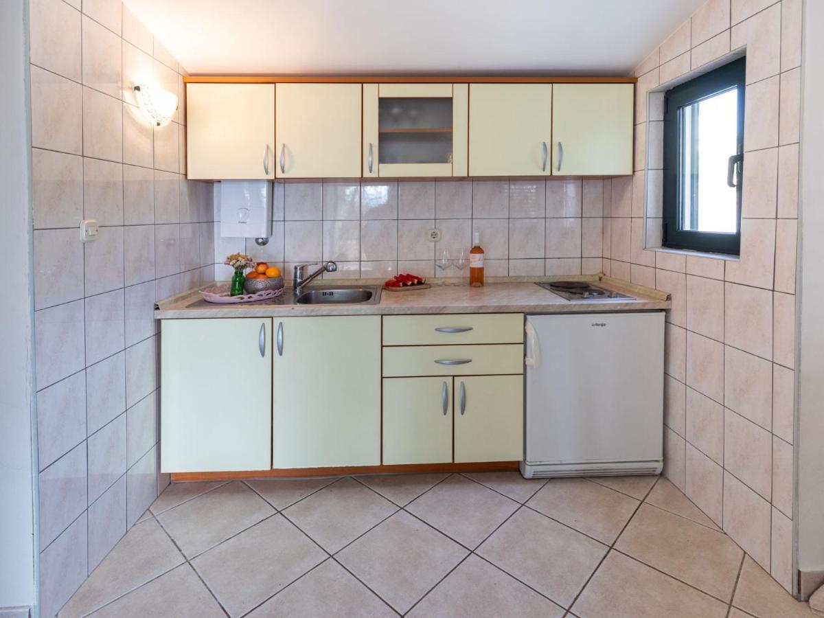 Holiday Home Dubra By Interhome Komarna Eksteriør billede