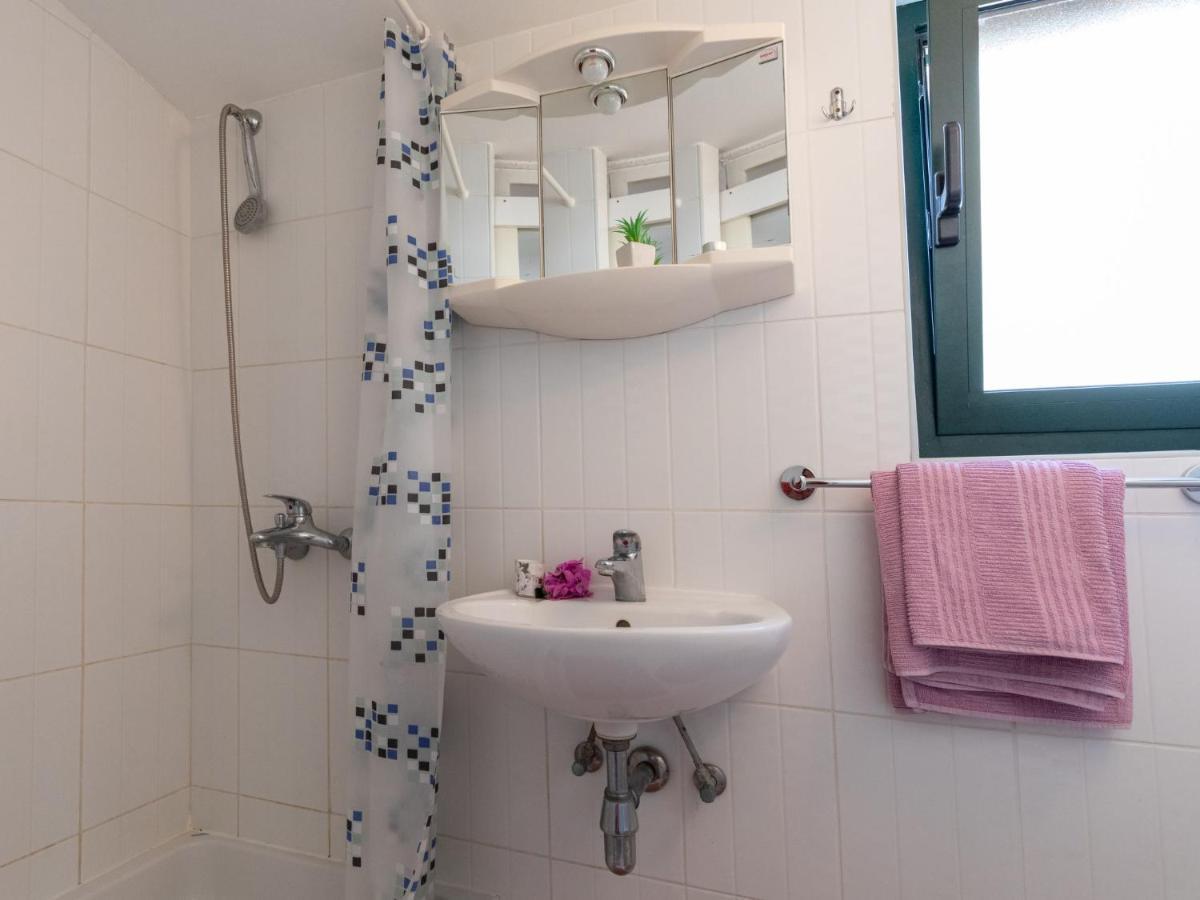 Holiday Home Dubra By Interhome Komarna Eksteriør billede